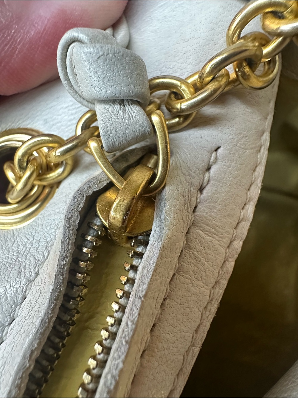 Rare Bottega Veneta Intrecciato Embroidered Leather Handbag | Made in Italy - Picture 13 of 16
